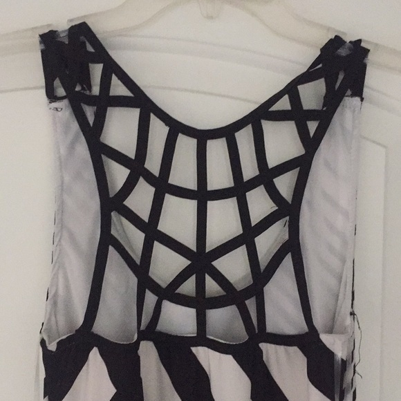 Black and White Long Maxi Dress-Bailey Blue - Picture 6 of 6